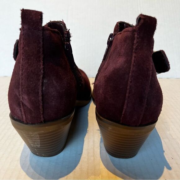 Sonoma Women's Heeled Suede Ankle Booties Burgundy 6 1/2M - Picture 3 of 9